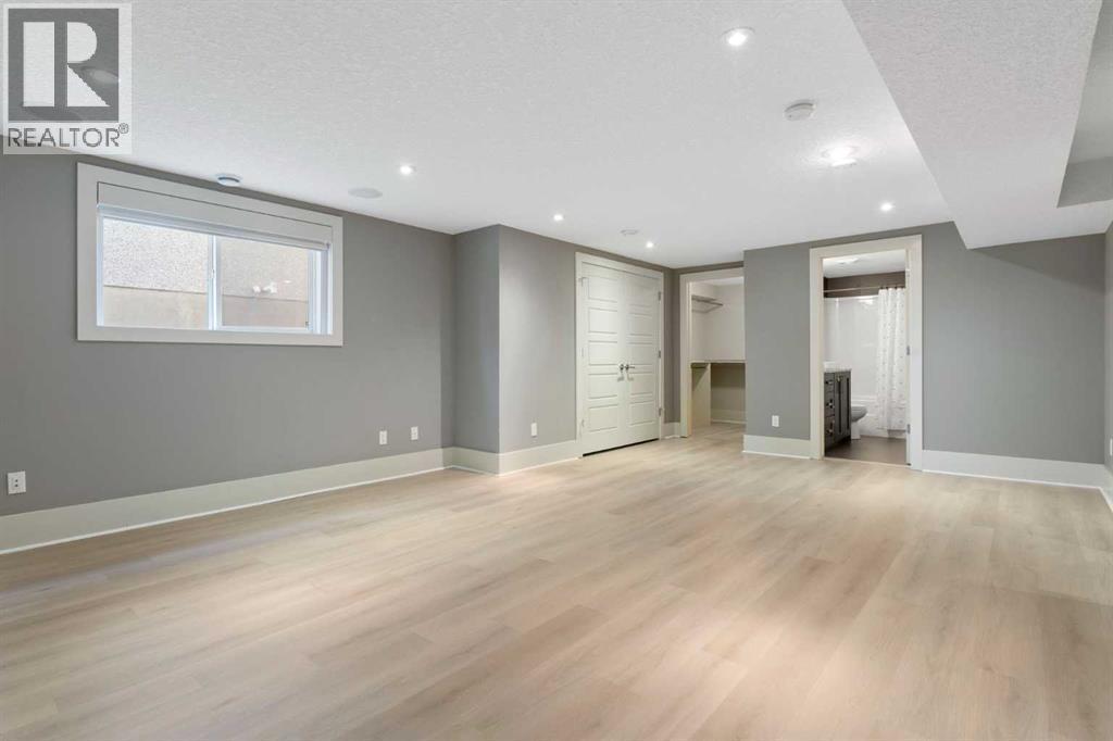 4711 Norquay Drive Nw, Calgary, AB - Indoor Photo Showing Other Room