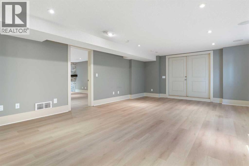4711 Norquay Drive Nw, Calgary, AB - Indoor Photo Showing Other Room