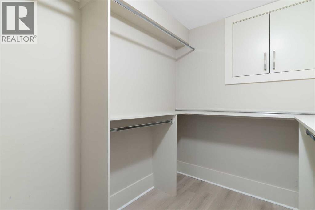 4711 Norquay Drive Nw, Calgary, AB - Indoor Photo Showing Other Room