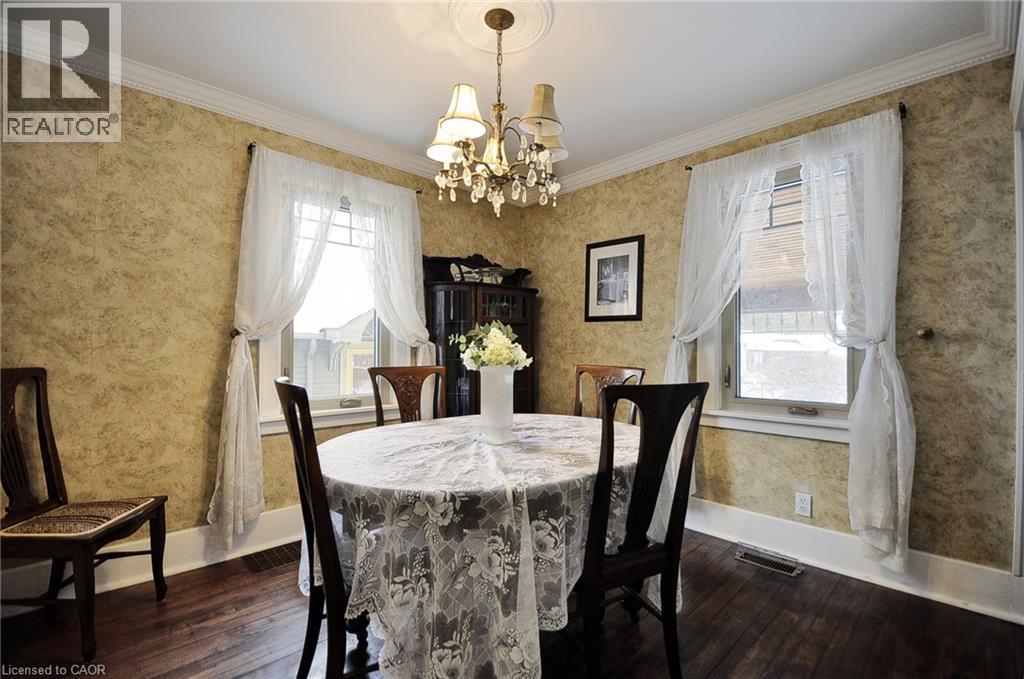 628 Garden Street, Cambridge, ON - Indoor Photo Showing Dining Room