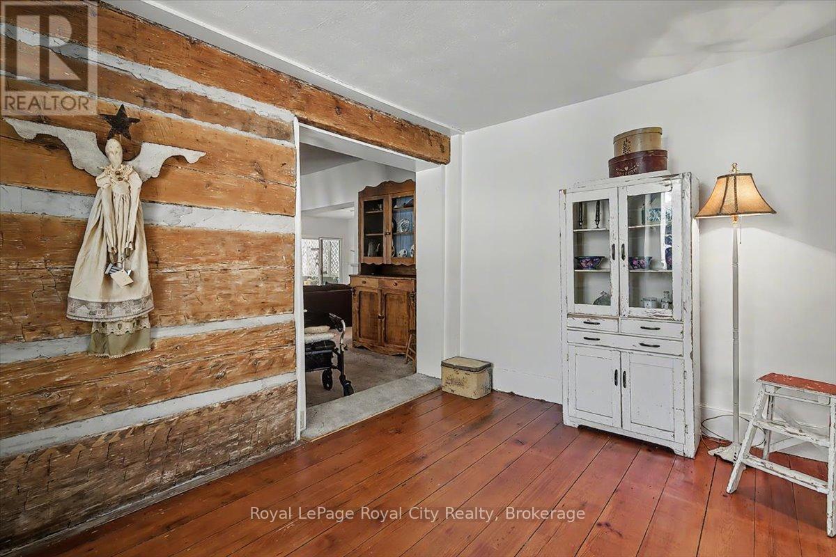 687 New Dundee Road, Kitchener, ON - Indoor Photo Showing Other Room