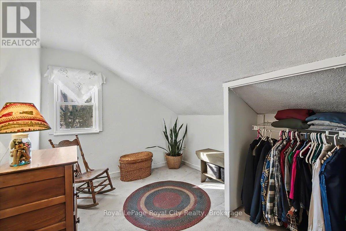 687 New Dundee Road, Kitchener, ON - Indoor