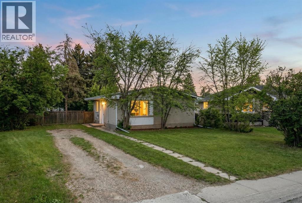 4720 Fordham Crescent Se, Calgary, AB - Outdoor
