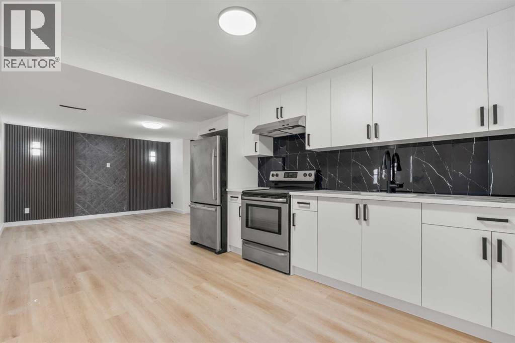 4720 Fordham Crescent Se, Calgary, AB - Indoor Photo Showing Kitchen