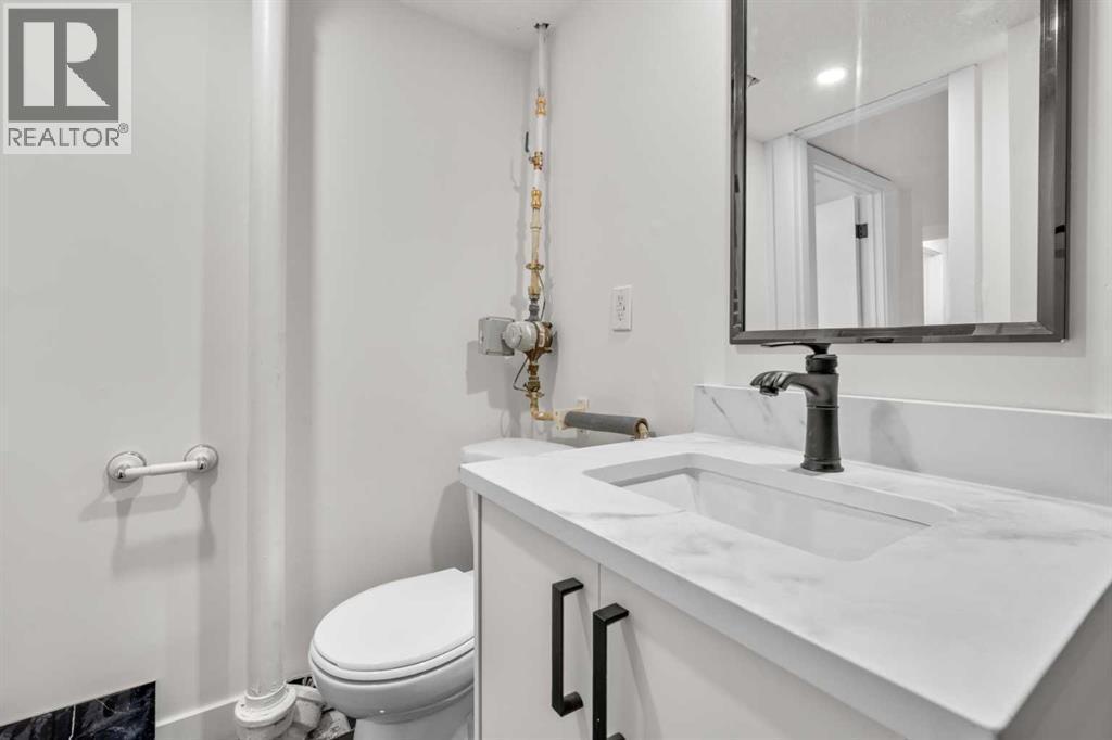 4720 Fordham Crescent Se, Calgary, AB - Indoor Photo Showing Bathroom