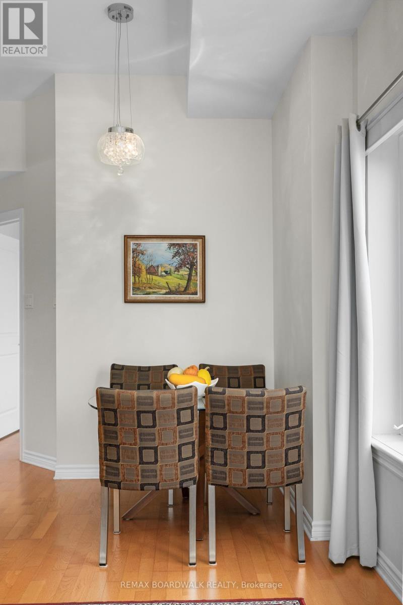 1004 - 314 Central Park Drive, Ottawa, ON - Indoor Photo Showing Dining Room