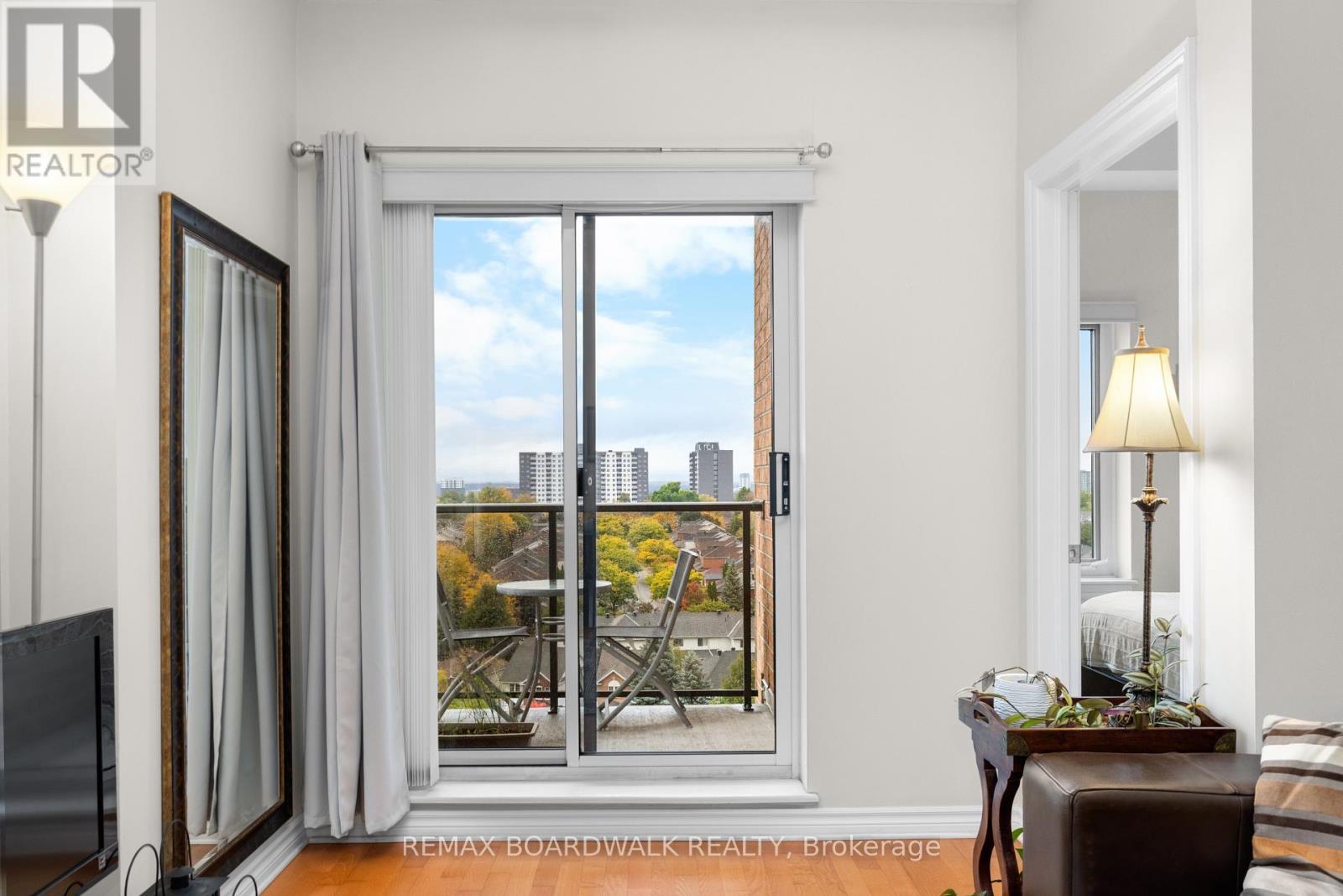 1004 - 314 Central Park Drive, Ottawa, ON - Indoor Photo Showing Other Room