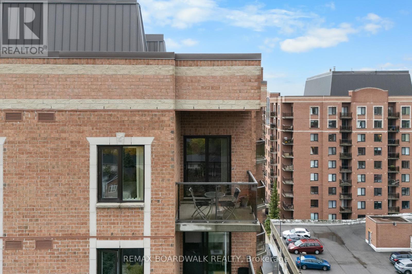 1004 - 314 Central Park Drive, Ottawa, ON - Outdoor