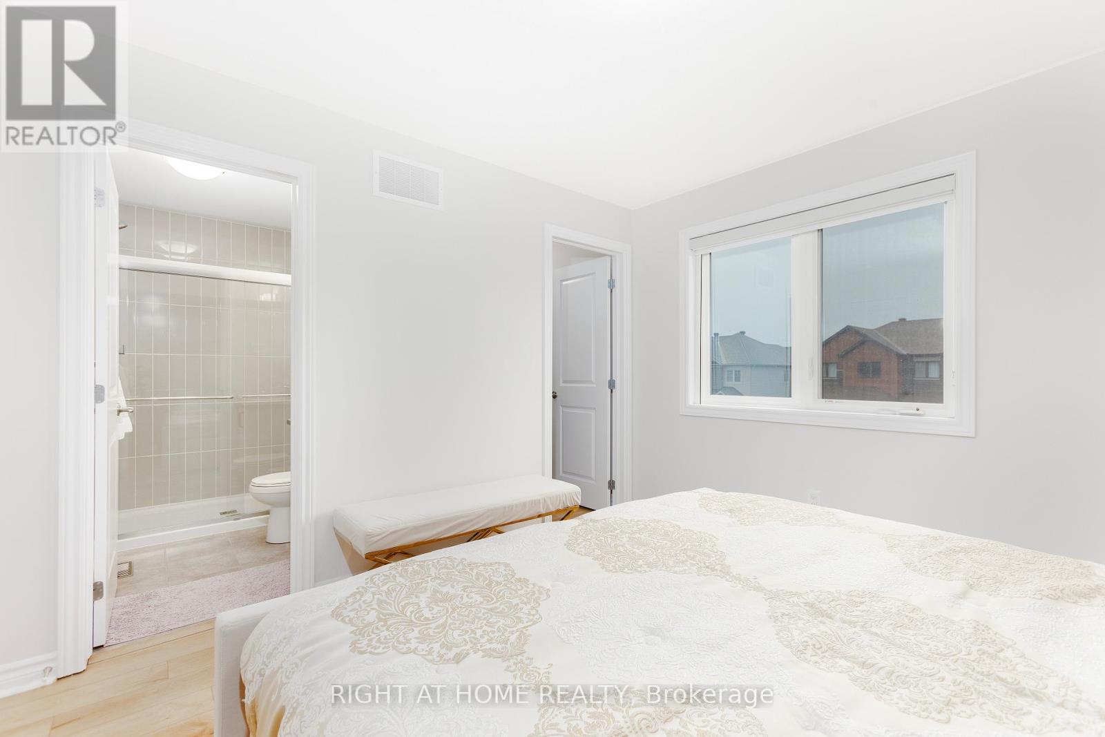 65 Esban Drive, Ottawa, ON - Indoor Photo Showing Bedroom