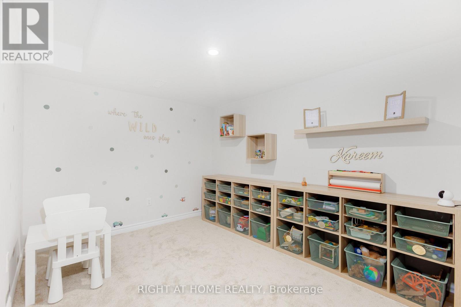 65 Esban Drive, Ottawa, ON - Indoor Photo Showing Other Room