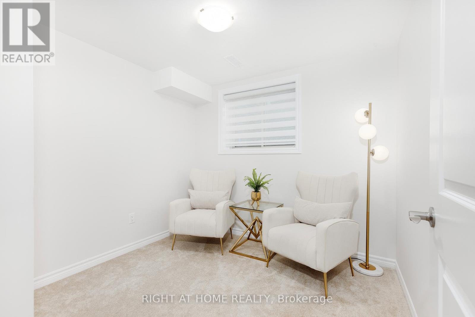 65 Esban Drive, Ottawa, ON - Indoor Photo Showing Other Room