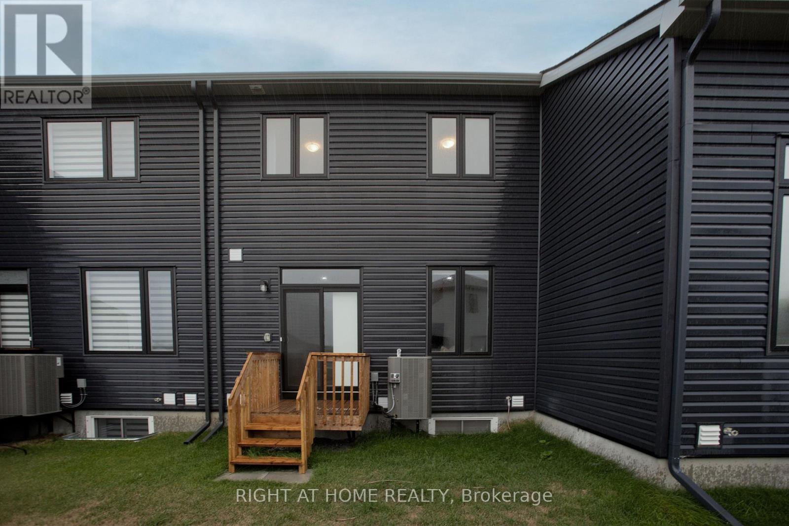 65 Esban Drive, Ottawa, ON - Outdoor With Exterior