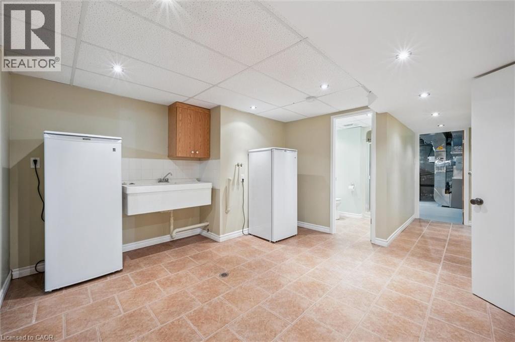 259 Old Post Road, Waterloo, ON - Indoor