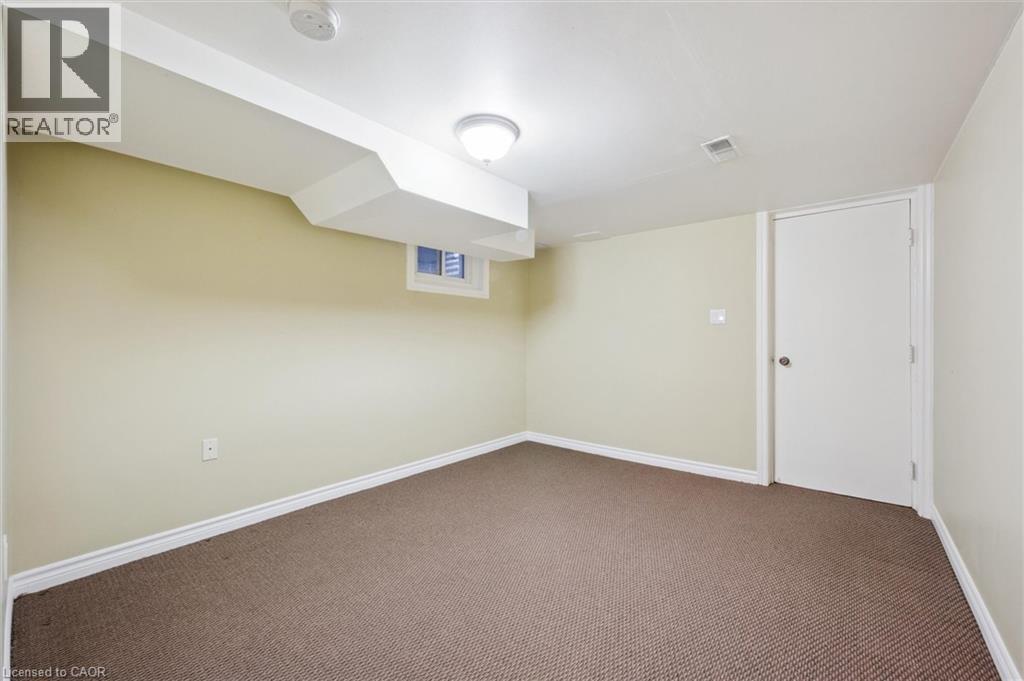 259 Old Post Road, Waterloo, ON - Indoor Photo Showing Other Room