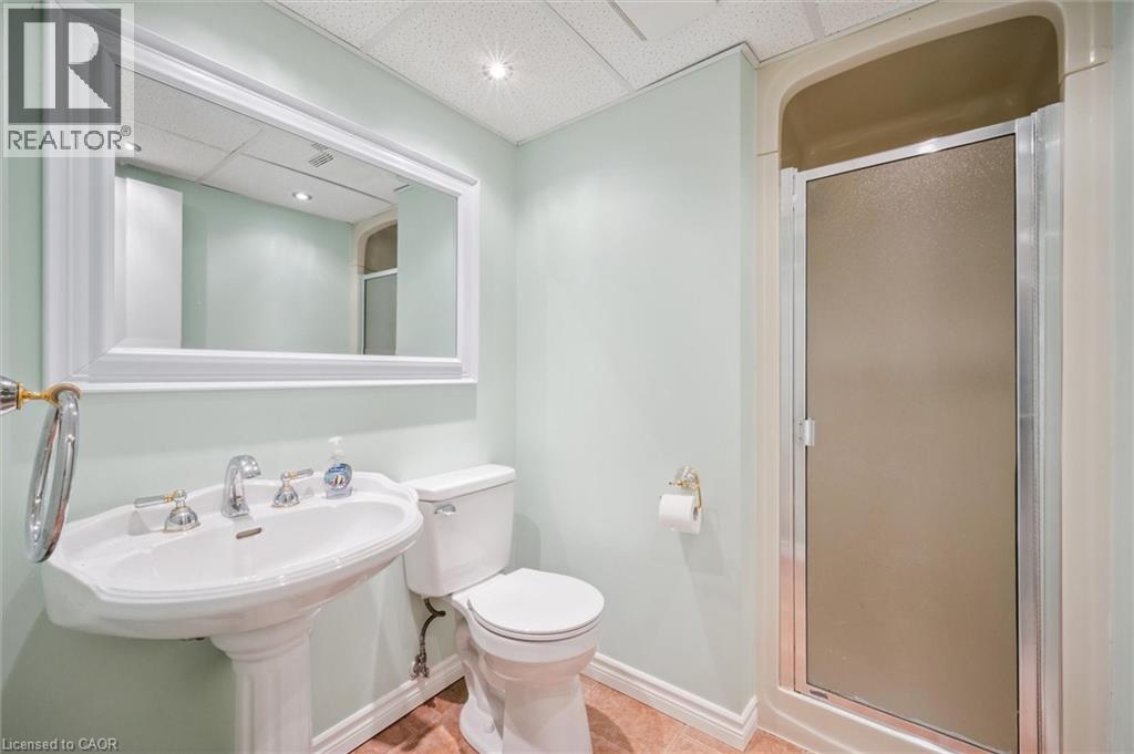 259 Old Post Road, Waterloo, ON - Indoor Photo Showing Bathroom