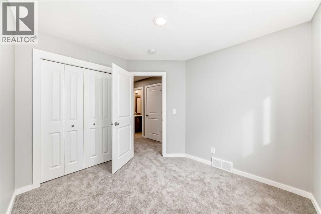 PLEASE NOTE: Photos are of a DIFFERENT Spec Home of the same model – fit and finish may differ. Interior selections and floorplans shown in photos - 85 Starling Boulevard Nw, Calgary, AB - Indoor