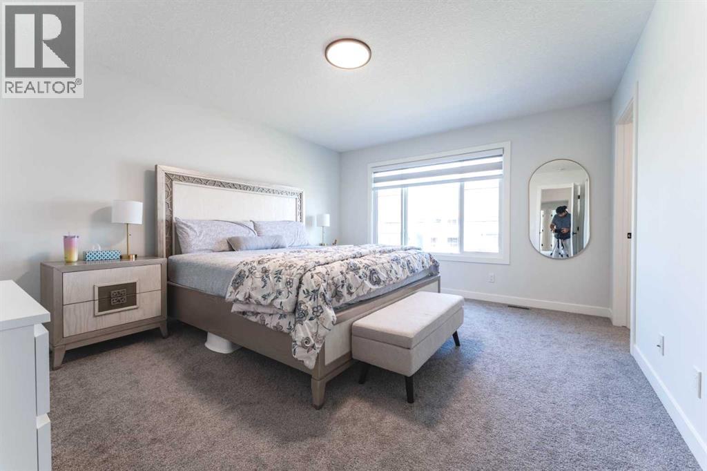 200 Lewiston Drive Ne, Calgary, AB - Indoor Photo Showing Bedroom