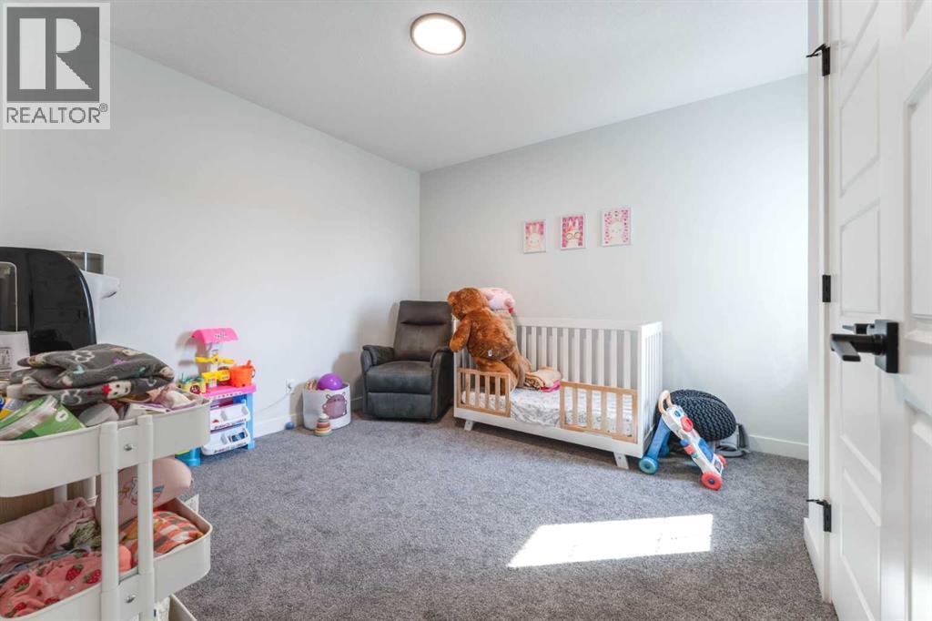 200 Lewiston Drive Ne, Calgary, AB - Indoor Photo Showing Bedroom