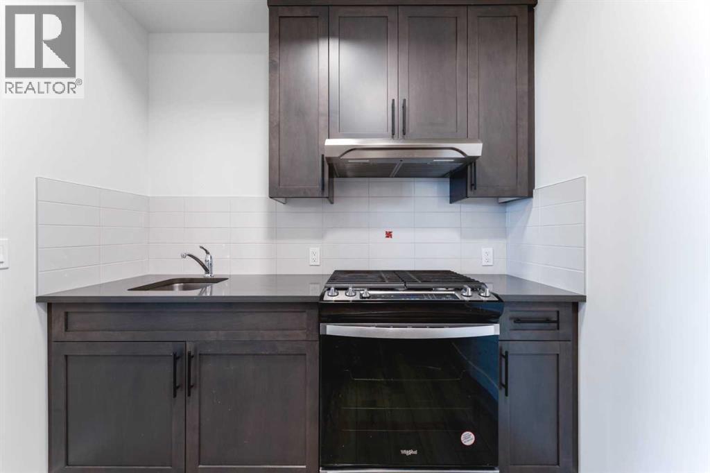 200 Lewiston Drive Ne, Calgary, AB - Indoor Photo Showing Kitchen