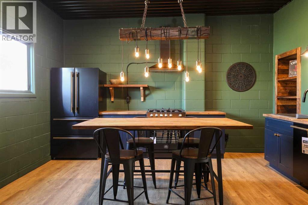 111 4 Avenue, Warner, AB