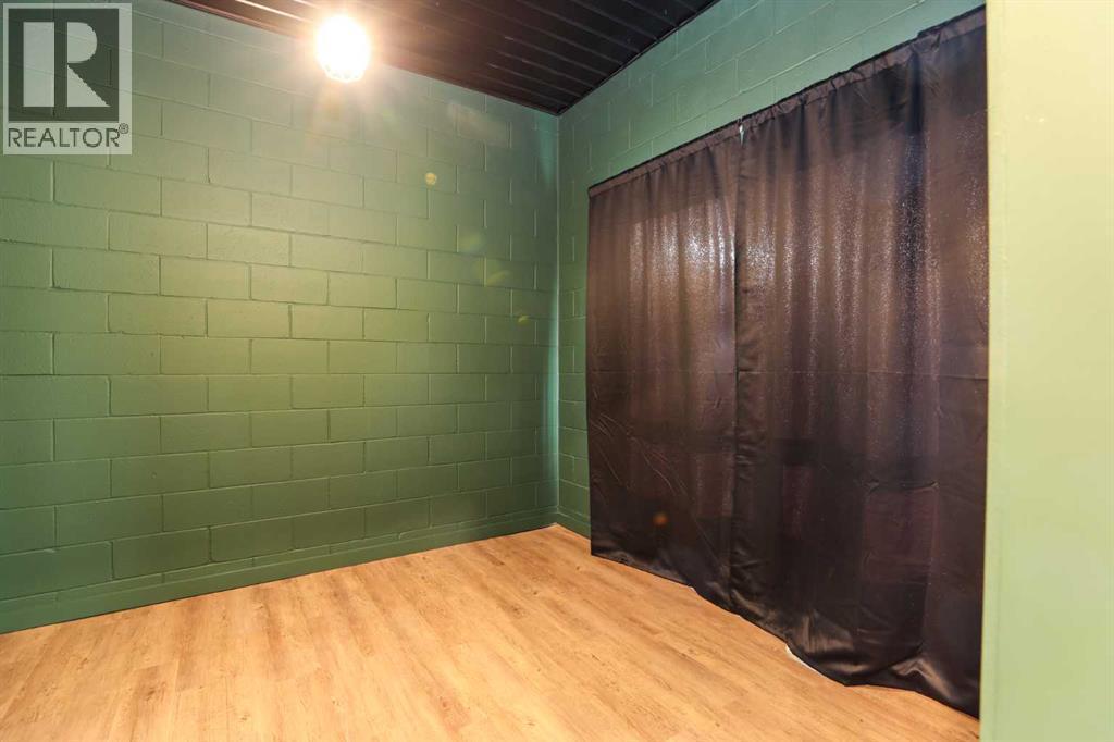 111 4 Avenue, Warner, AB