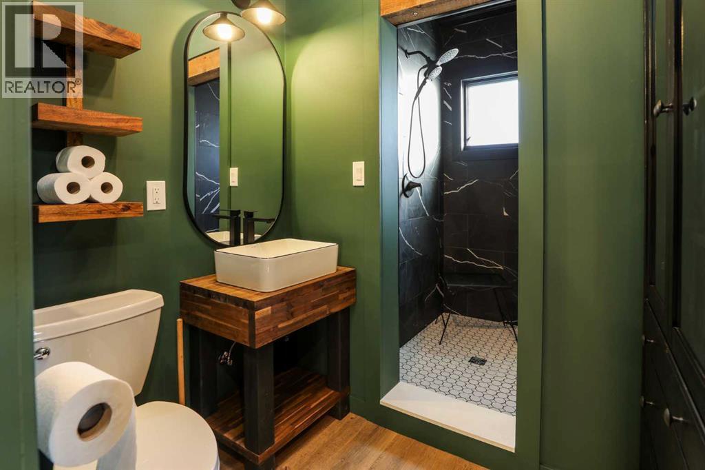 111 4 Avenue, Warner, AB