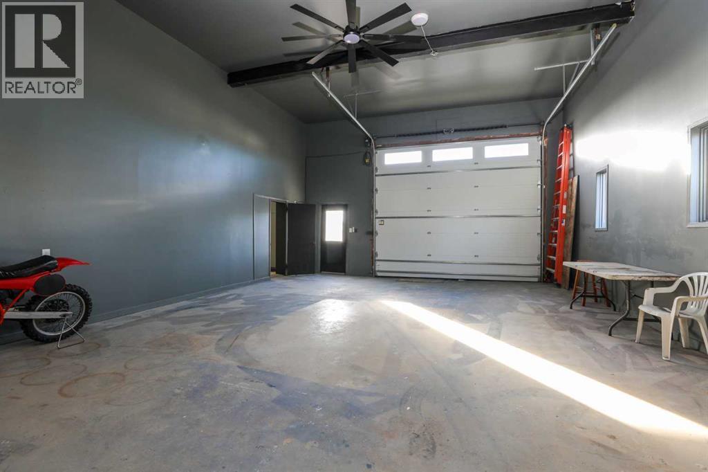 111 4 Avenue, Warner, AB