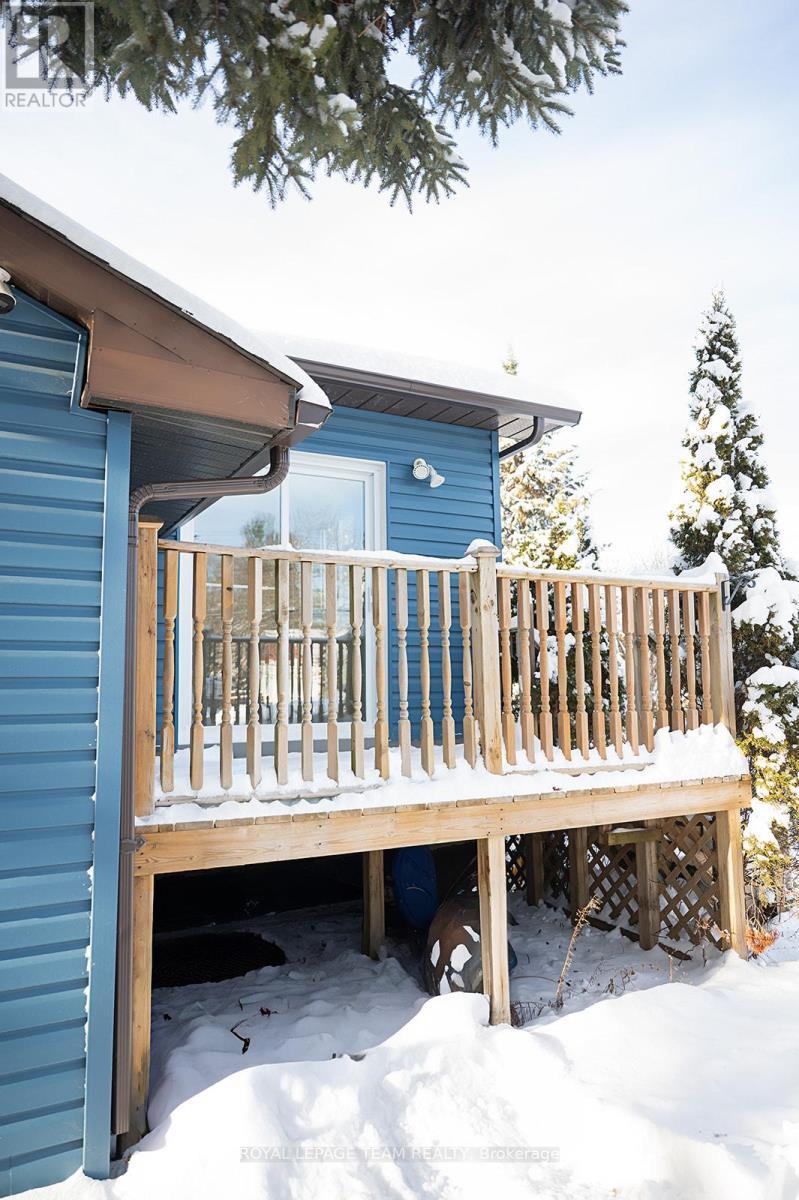 405 Barnes Street, North Grenville, ON - Outdoor With Deck Patio Veranda