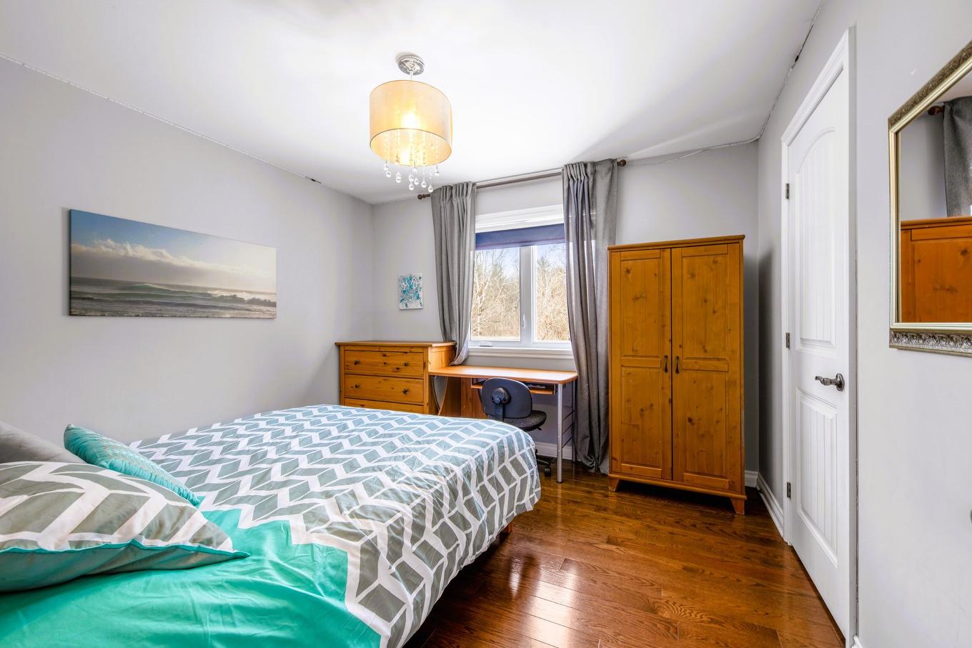 Chambre à coucher - 72 Tsse Du Ruisseau, Saint-Basile-Le-Grand, QC - Indoor Photo Showing Bedroom