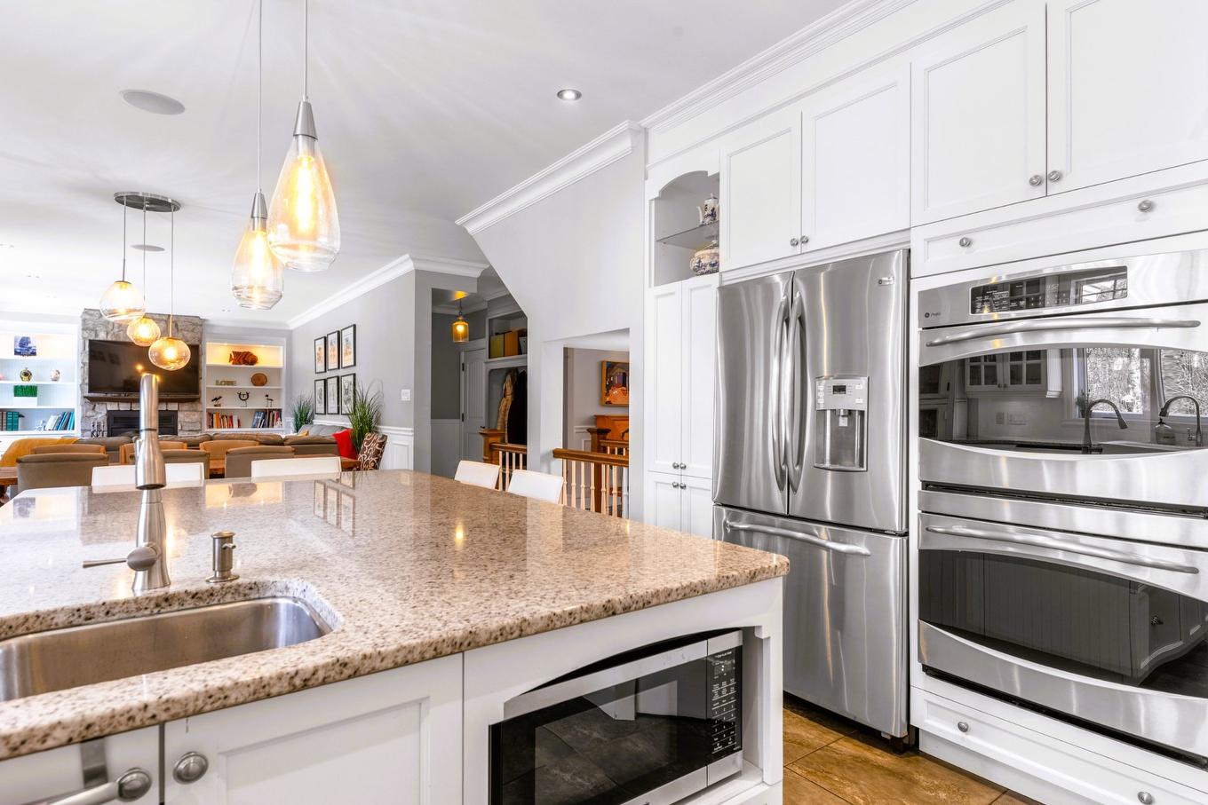 Cuisine - 72 Tsse Du Ruisseau, Saint-Basile-Le-Grand, QC - Indoor Photo Showing Kitchen
