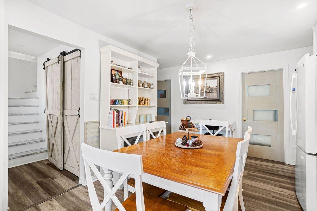 Kitchen - 117 Rue St-Joachim, L'Assomption, QC - Indoor Photo Showing Dining Room