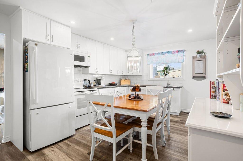 Kitchen - 117 Rue St-Joachim, L'Assomption, QC - Indoor