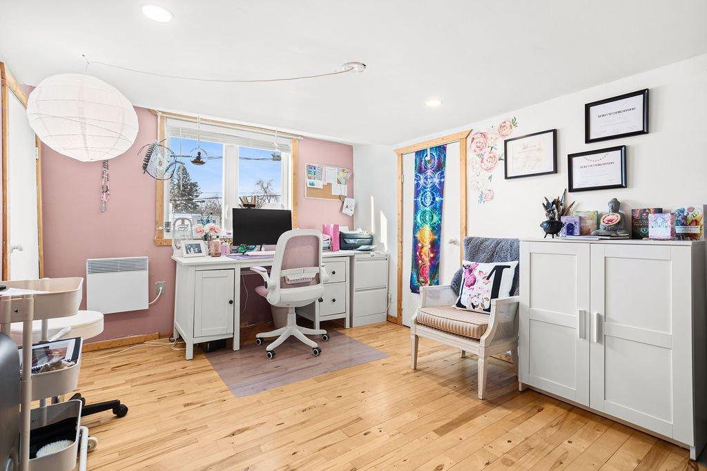 Bedroom - 117 Rue St-Joachim, L'Assomption, QC - Indoor Photo Showing Office