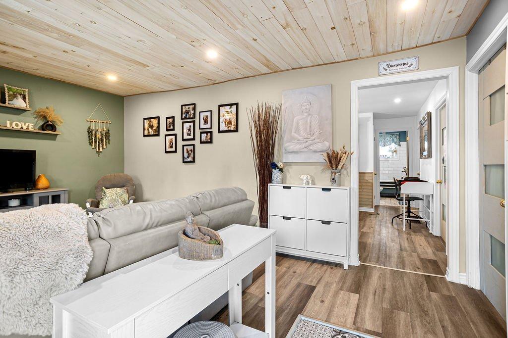 Living room - 117 Rue St-Joachim, L'Assomption, QC - Indoor