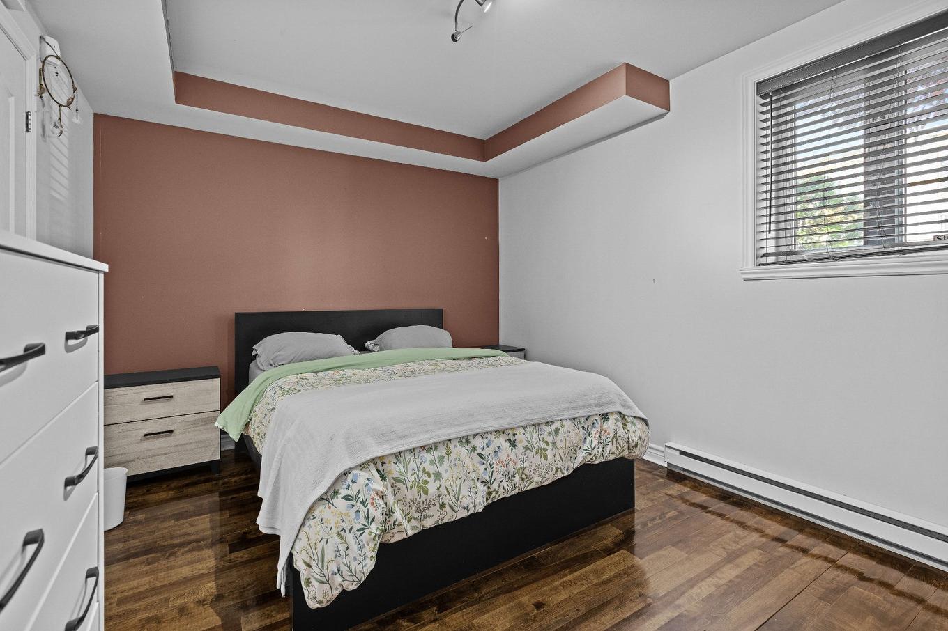Chambre à coucher principale - 8764 Rue Verville, Montréal (Ahuntsic-Cartierville), QC - Indoor Photo Showing Bedroom