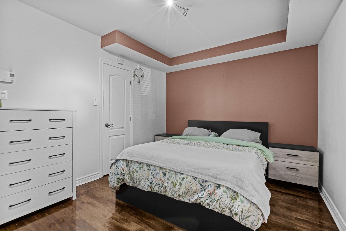 Chambre à coucher principale - 8764 Rue Verville, Montréal (Ahuntsic-Cartierville), QC - Indoor Photo Showing Bedroom