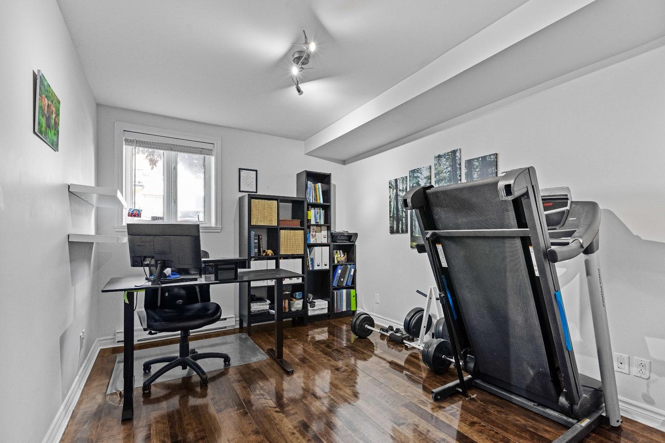 Chambre à coucher - 8764 Rue Verville, Montréal (Ahuntsic-Cartierville), QC - Indoor Photo Showing Office