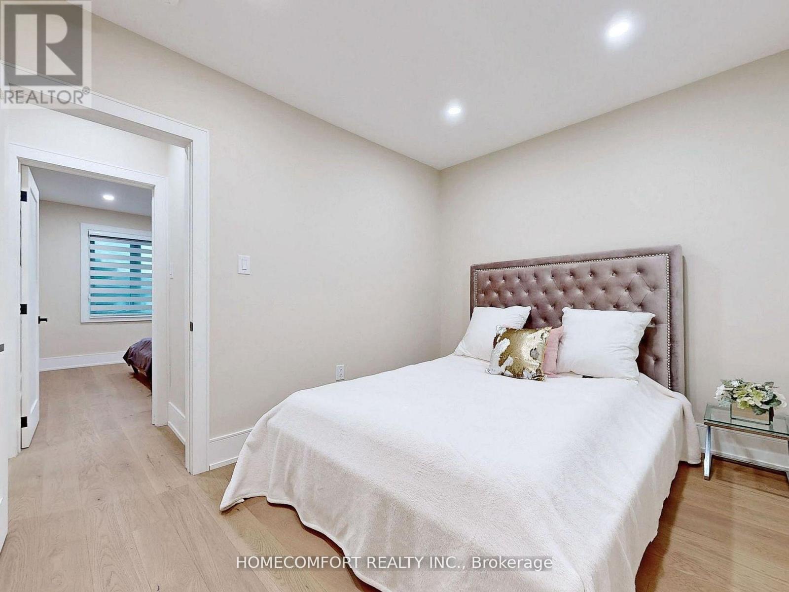 270 Brighton Avenue, Toronto, ON - Indoor Photo Showing Bedroom