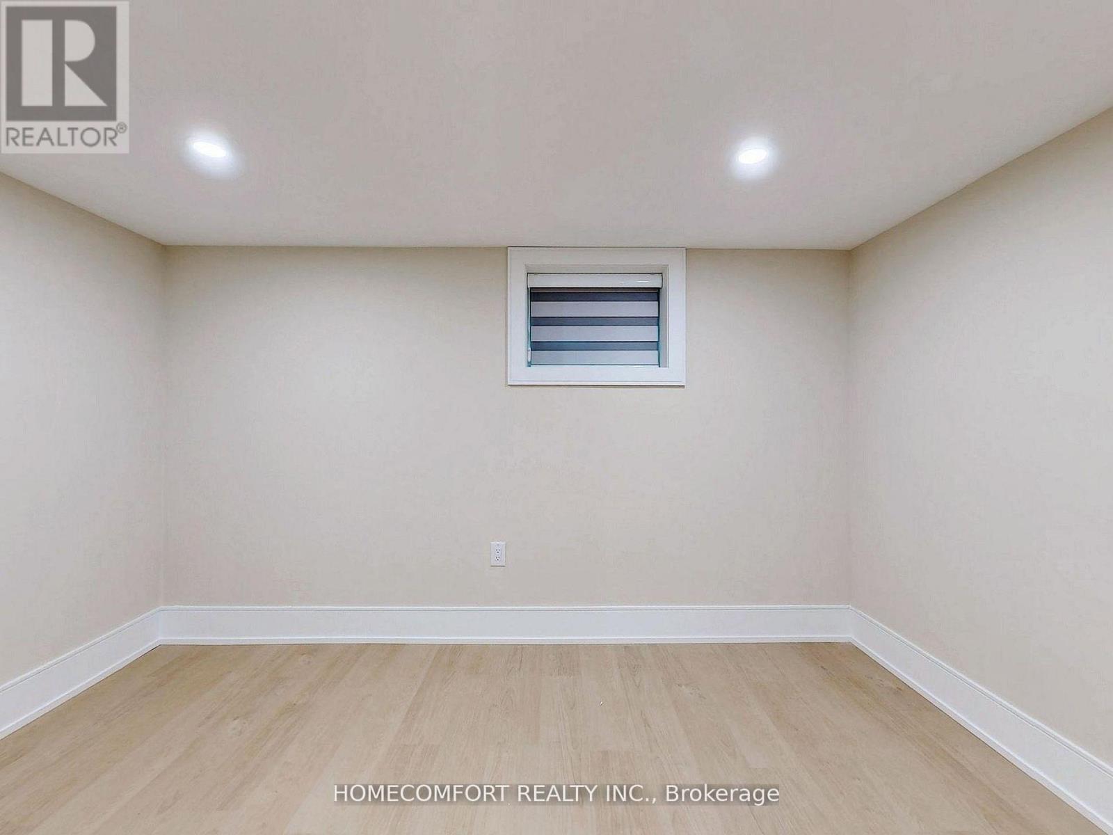 270 Brighton Avenue, Toronto, ON - Indoor