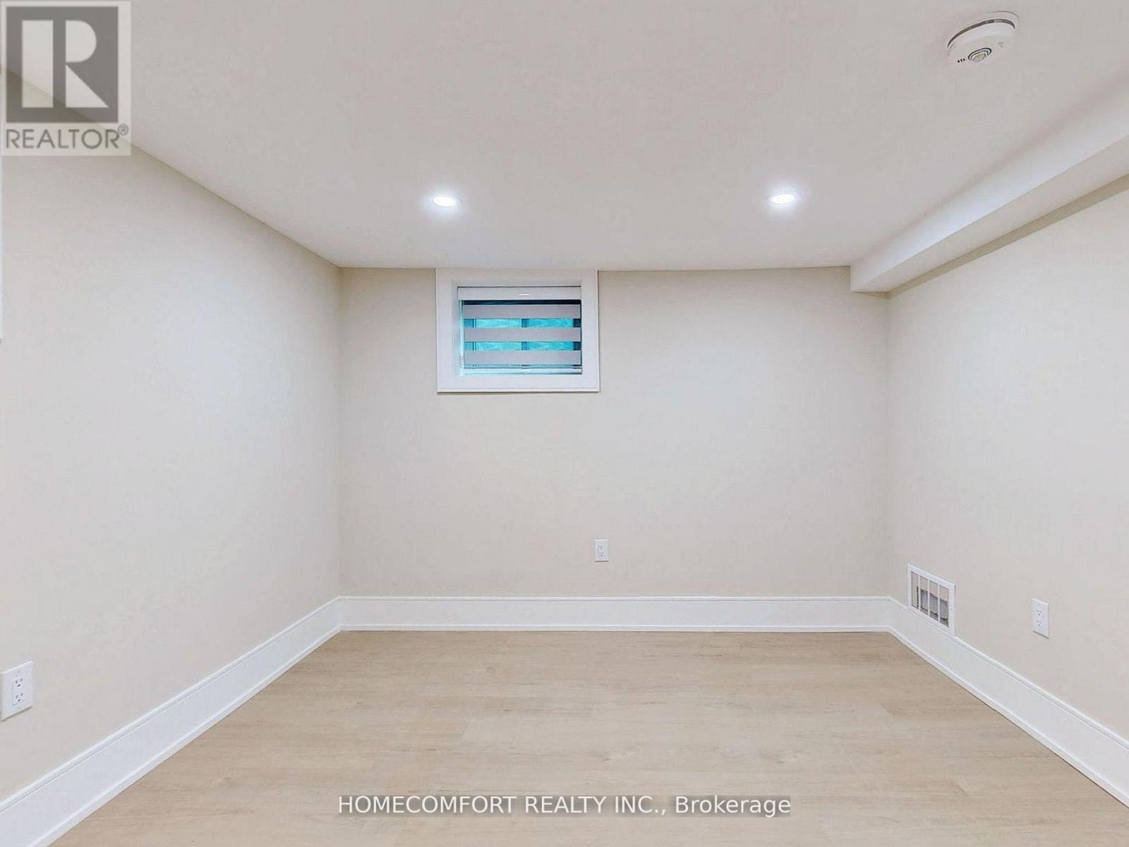 270 Brighton Avenue, Toronto, ON - Indoor