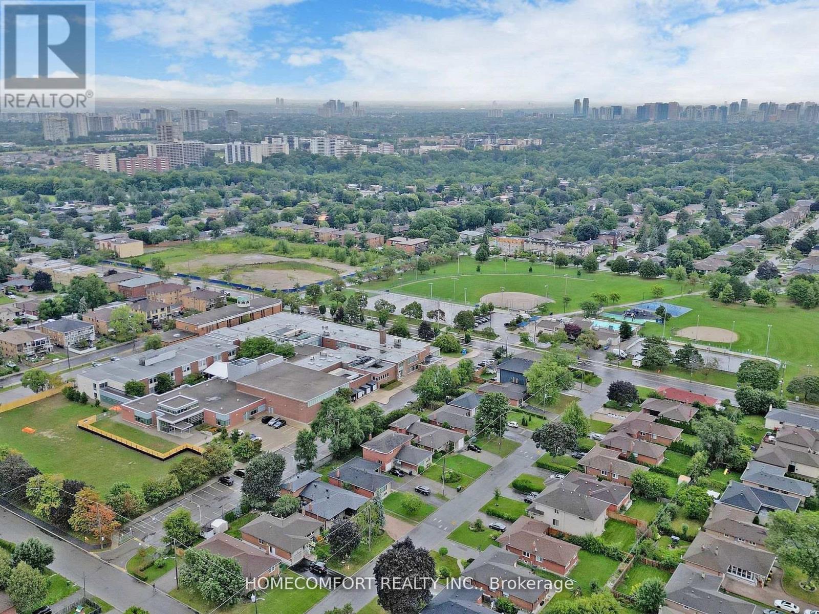 270 Brighton Avenue, Toronto, ON - Outdoor With View