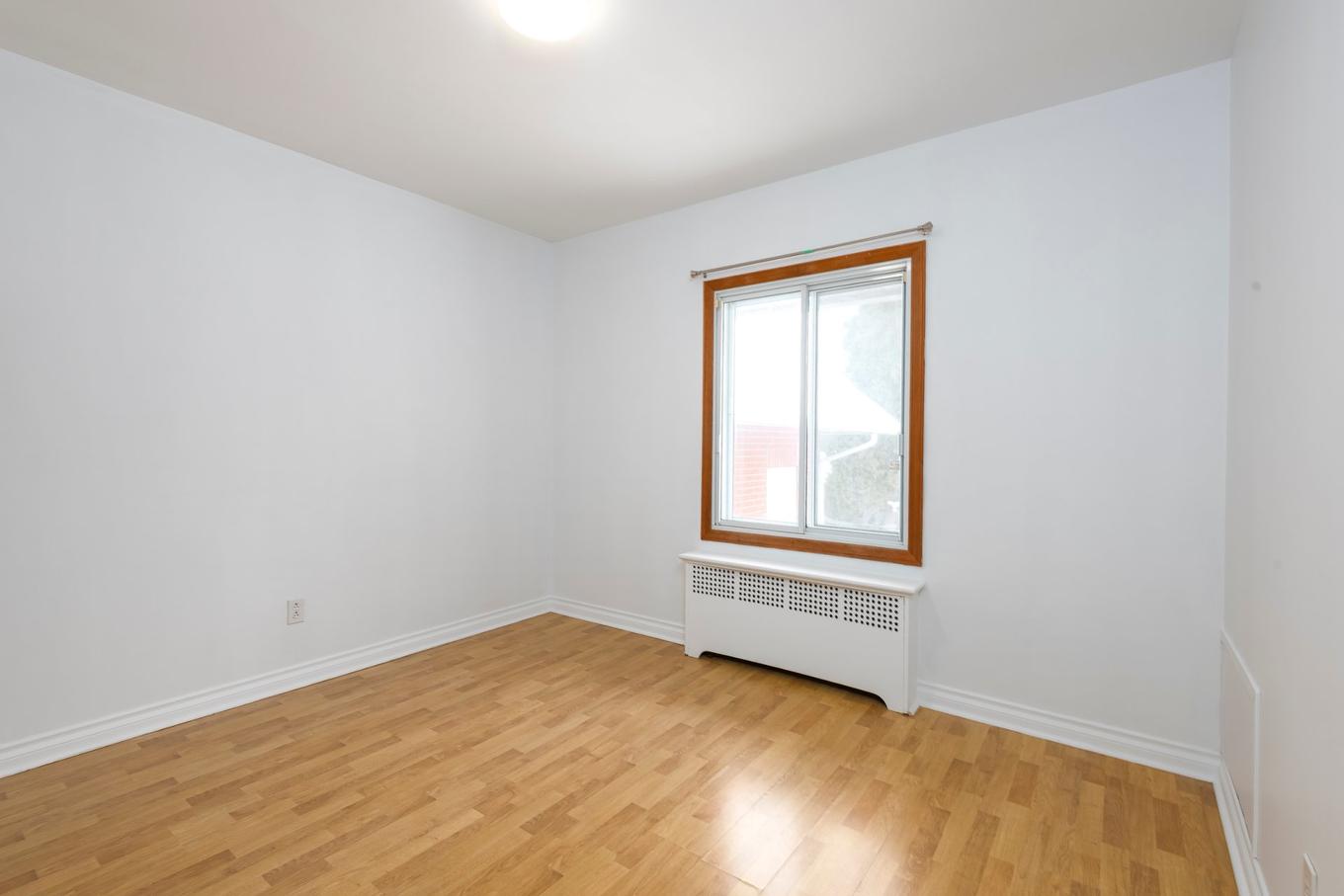 Chambre à coucher - 5727 Av. Smart, Côte-Saint-Luc, QC - Indoor Photo Showing Other Room