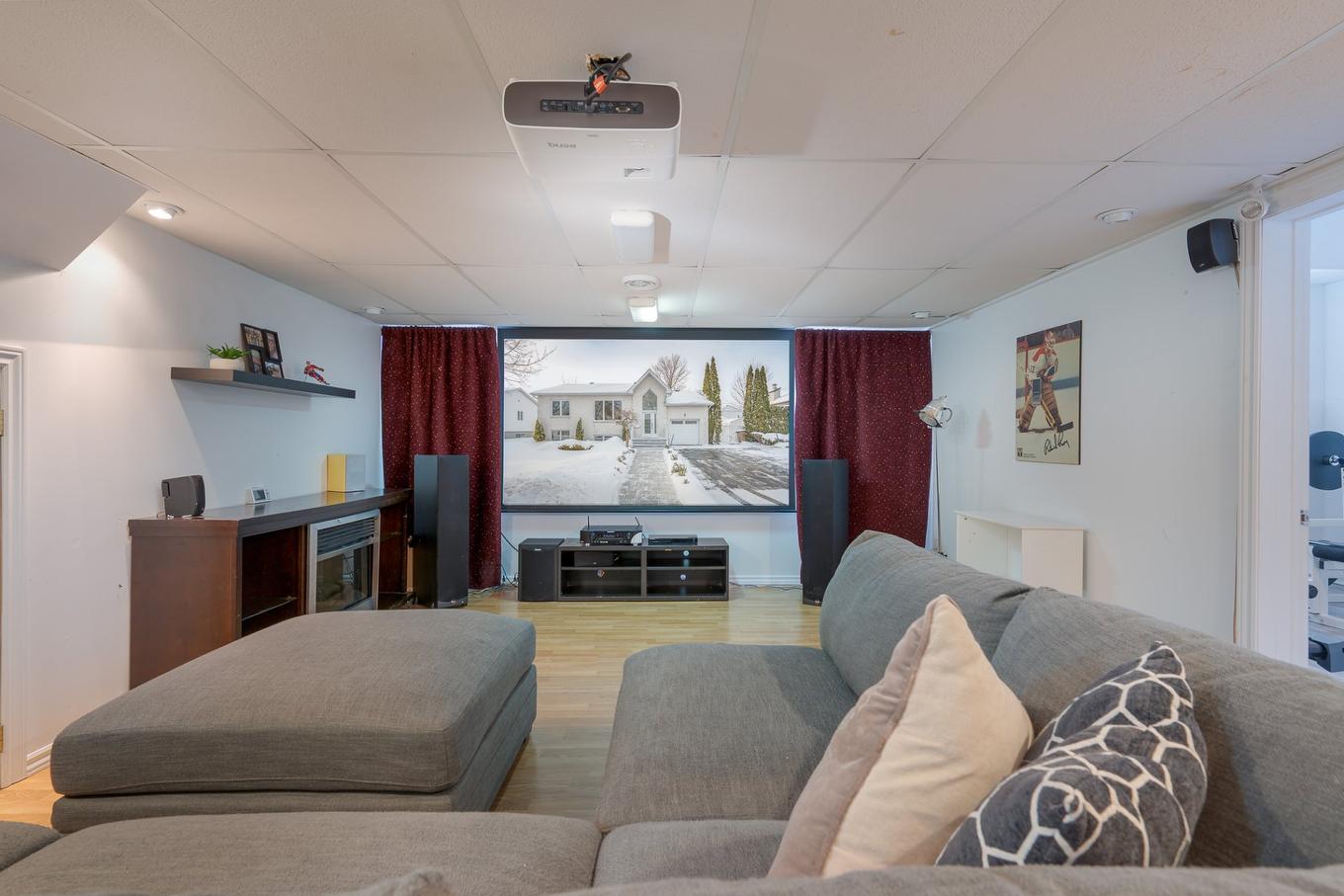 Family room - 5 Rue Sylvio-Leduc, Notre-Dame-De-L'Île-Perrot, QC - Indoor