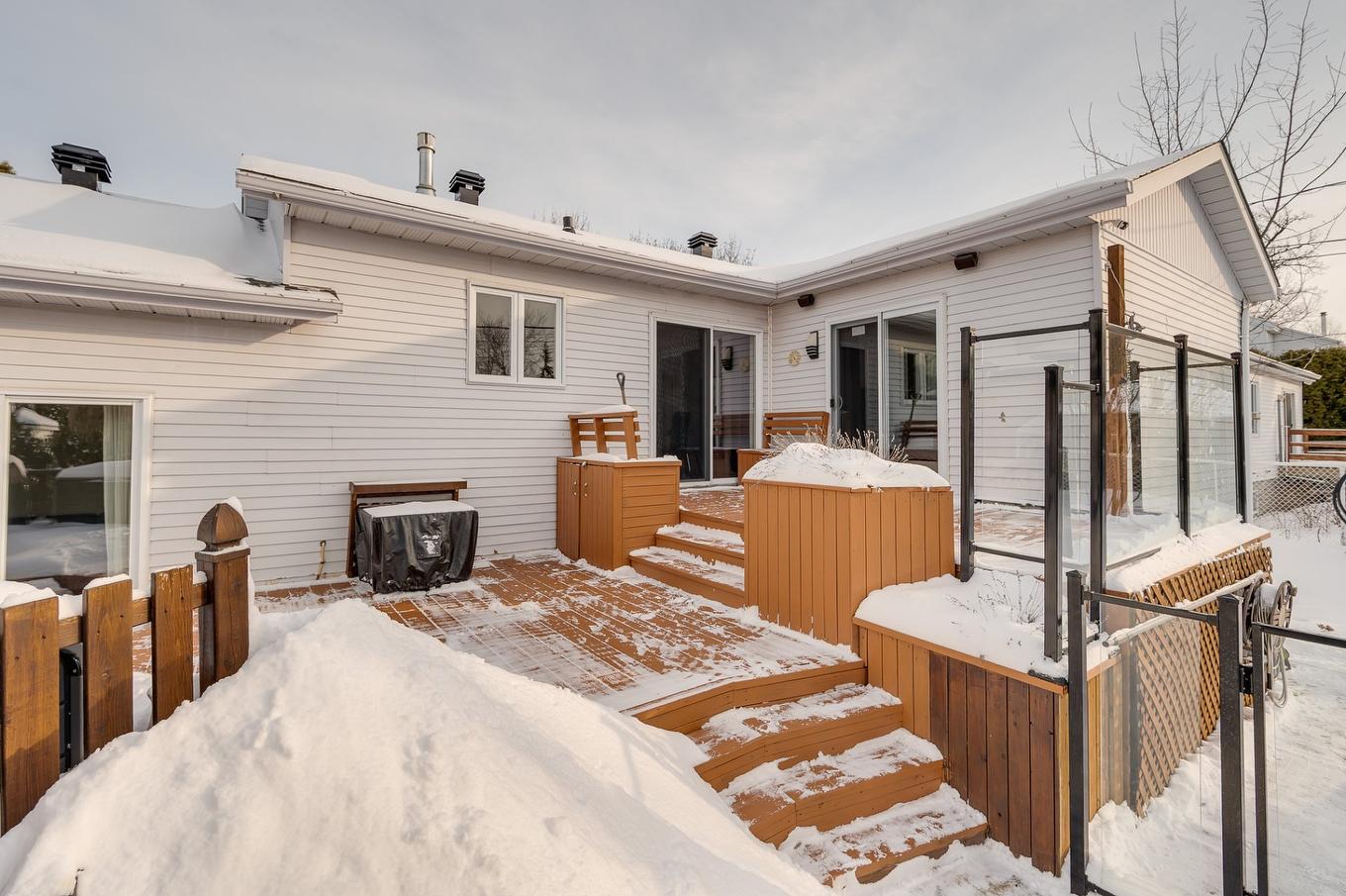Backyard - 5 Rue Sylvio-Leduc, Notre-Dame-De-L'Île-Perrot, QC - Outdoor With Deck Patio Veranda With Exterior