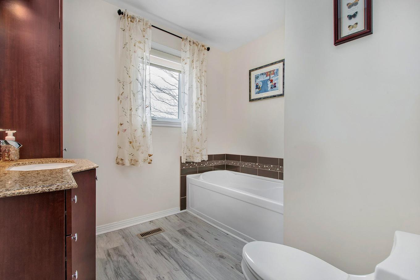 Bathroom - 3288 Rue Amitié, Mascouche, QC - Indoor Photo Showing Bathroom