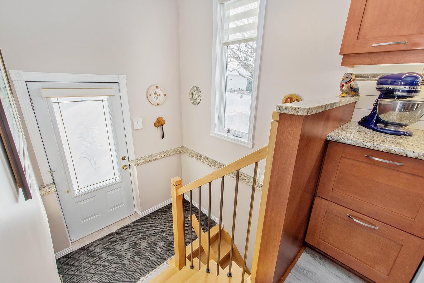 Hall - 3288 Rue Amitié, Mascouche, QC - Indoor Photo Showing Other Room