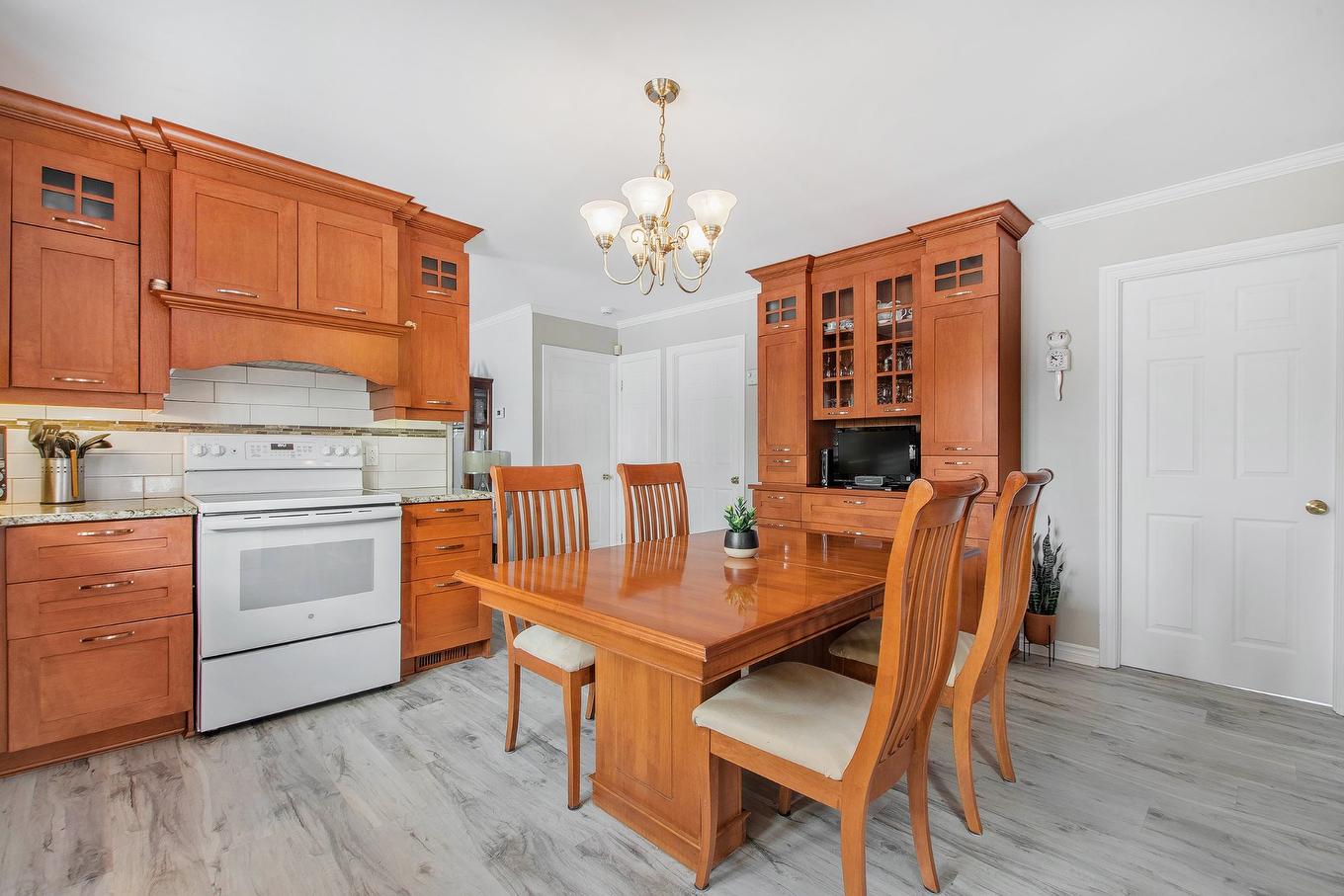Dining room - 3288 Rue Amitié, Mascouche, QC - Indoor Photo Showing Dining Room