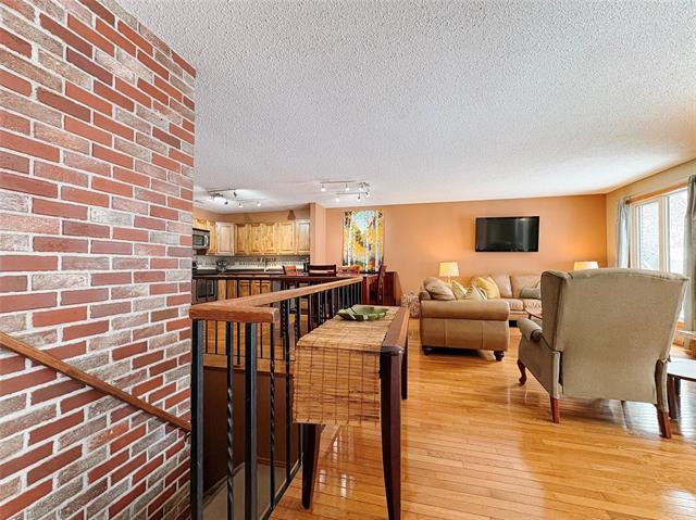 79 Thurlby Rd, Winnipeg, MB