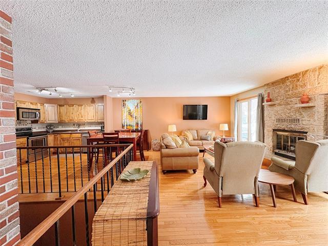 79 Thurlby Rd, Winnipeg, MB