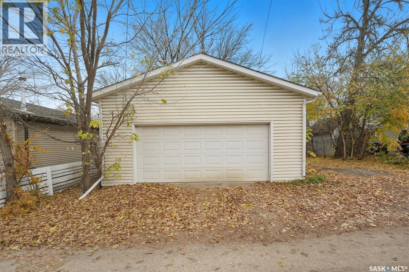 210 8Th Street E, Saskatoon, SK - Outdoor